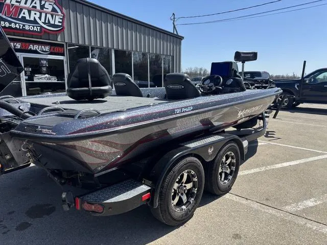 Slide: The Image of Phoenix Bass Boat 721 Pro XP 2022 - 4