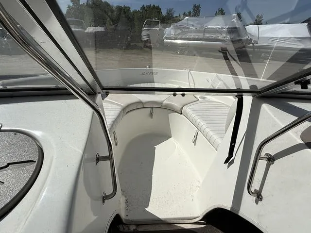 Slide: The Image of Glastron SX195RB 2004 - 6