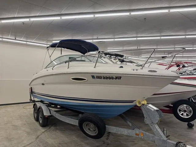 Slide: The Image of Sea Ray 215 Weekender 2004 - 1