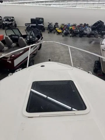 Slide: The Image of Sea Ray 215 Weekender 2004 - 24