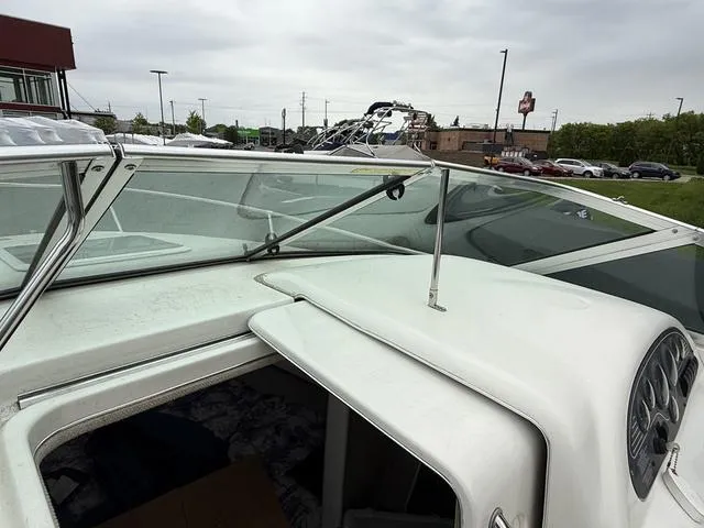 Slide: The Image of Sea Ray 215 Express Cruiser 1998 - 7