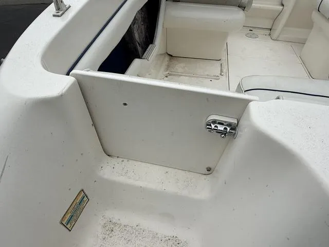 Slide: The Image of Sea Ray 215 Express Cruiser 1998 - 10