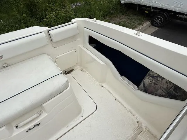 Slide: The Image of Sea Ray 215 Express Cruiser 1998 - 11