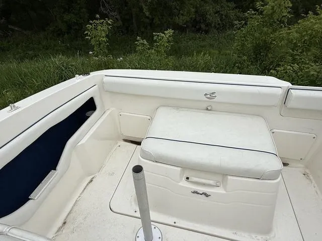 Slide: The Image of Sea Ray 215 Express Cruiser 1998 - 12