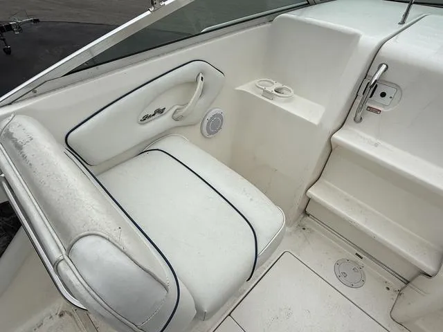 Slide: The Image of Sea Ray 215 Express Cruiser 1998 - 15