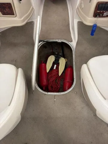 Slide: The Image of 2005 Four Winns 190LE boat interior with steps and windshield. - 15