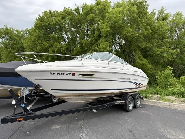 The Image of Sea Ray 215 Express Cruiser 1998 - 1