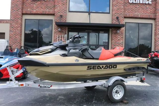 The Image of Sea-Doo RXT-X 2025 - 1