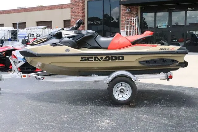 Slide: The Image of Sea-Doo RXT-X 2025 - 3