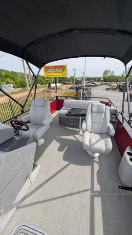 Slide: The Image of Regency 250 DL3 2025 - 13