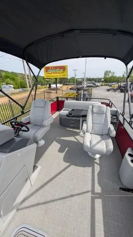 Slide: The Image of Regency 250 DL3 2025 - 42