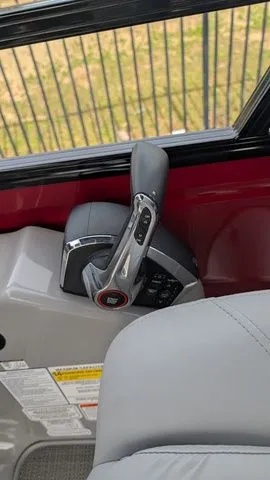 Slide: The Image of Regency 250 DL3 2025 - 43