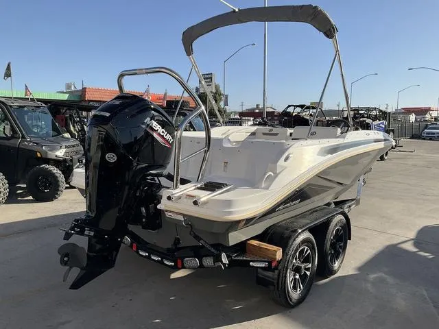 Slide: The Image of Hurricane SunDeck Sport 185 OB 2023 - 5