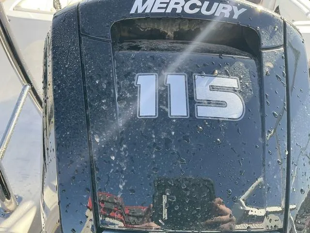 Slide: The Image of Hurricane SunDeck Sport 185 OB 2023 - 6