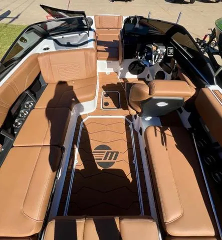 Slide: The Image of Malibu Wakesetter 22 MXZ 2025 - 7