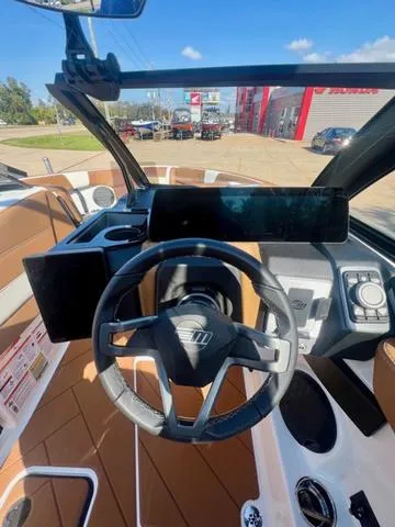 Slide: The Image of Malibu 23 LSV 2025 - 11