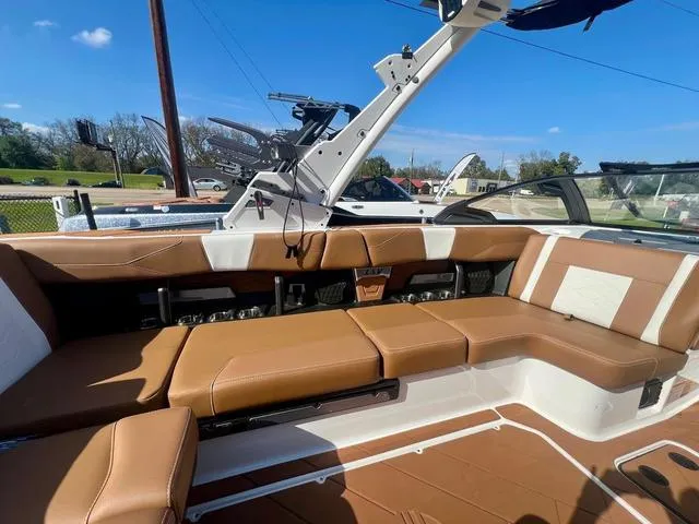 Slide: The Image of Malibu 23 LSV 2025 - 13