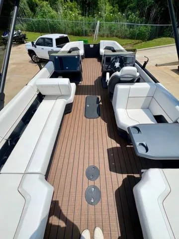 Slide: The Image of Manitou Explore 26 Switchback 2025 - 14