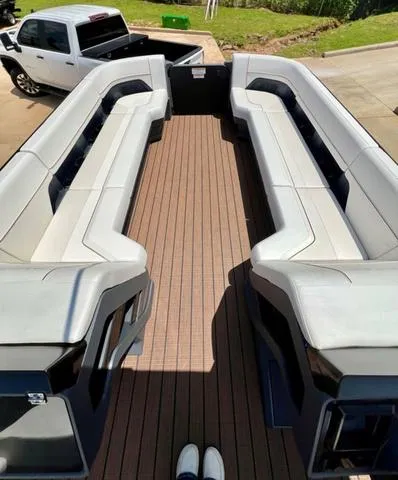 Slide: The Image of Manitou Explore 26 Switchback 2025 - 17