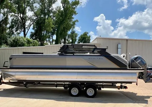 Slide: The Image of Manitou Explore 26 Switchback 2025 - 2