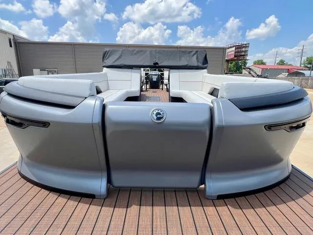 Slide: The Image of Manitou Explore 26 Switchback 2025 - 3