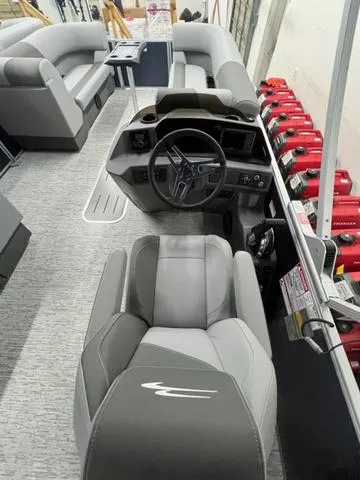 Slide: The Image of Bennington S L-Bench 22 SLJ 2025 - 10