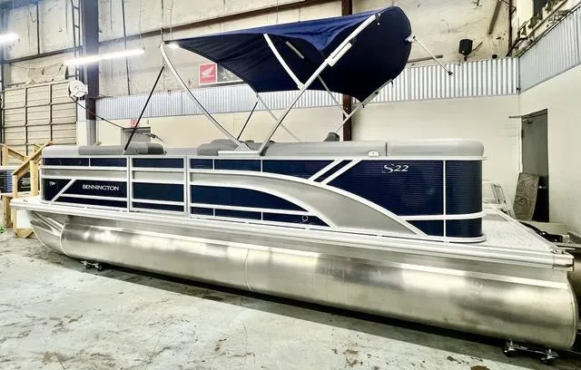 Slide: The Image of Bennington S L-Bench 22 SLJ 2025 - 4