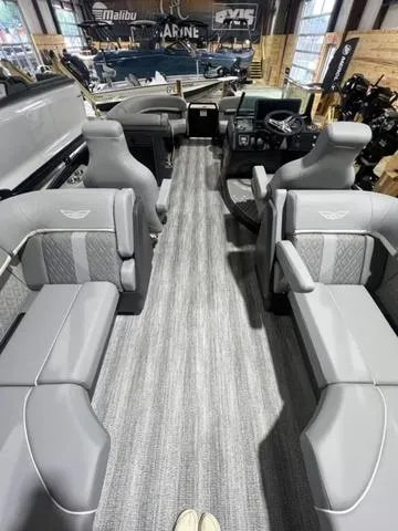 Slide: The Image of Bennington M Quad Bench 22 MFB 2025 - 4