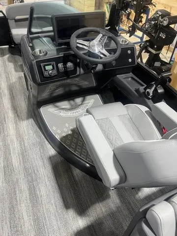 Slide: The Image of Bennington M Quad Bench 22 MFB 2025 - 6