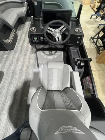 Slide: The Image of Bennington M Quad Bench 22 MFB 2025 - 7