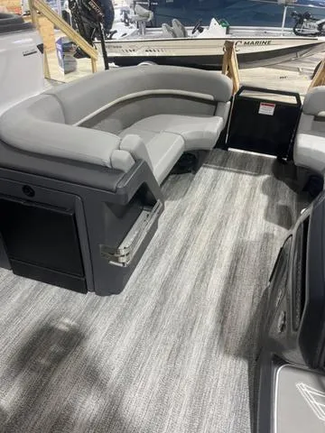 Slide: The Image of Bennington M Quad Bench 22 MFB 2025 - 9