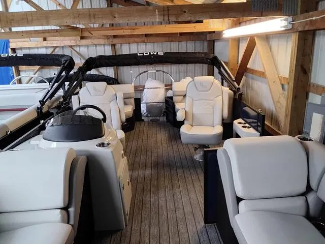 Slide: The Image of Lowe SS 210 WT 2025 - 4