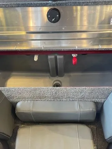 Slide: The Image of Tracker Pro Team 190 2025 - 11