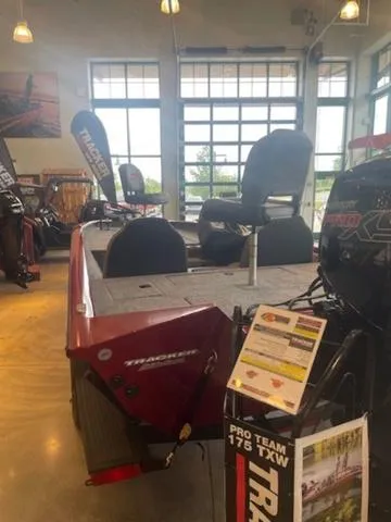 Slide: The Image of Tracker Pro Team 190 2025 - 3