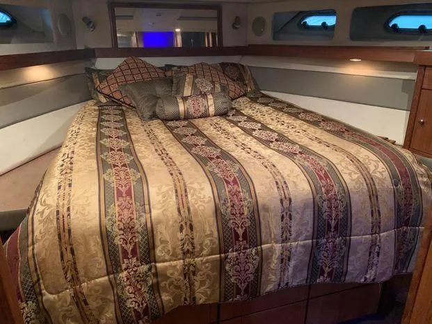 Slide: The Image of Bayliner 4788 Pilot House Motoryacht 1996 - 59