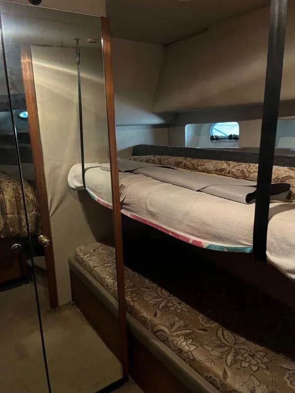 Slide: The Image of Bayliner 4788 Pilot House Motoryacht 1996 - 62