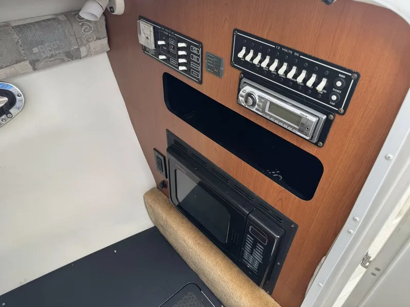 Slide: The Image of Crownline Boats Bowrider 316 LS 2005 - 12