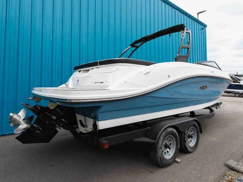 Slide: The Image of Sea Ray SPX 230 2025 - 3