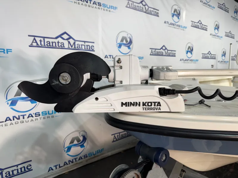 Slide: The Image of 2020 Mako 21 LTS boat with Minn Kota Terrova motor at Atlanta Marine showroom. - 8