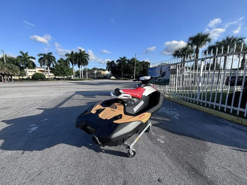 Slide: The Image of Sea-Doo Spark for 3 2025 - 3