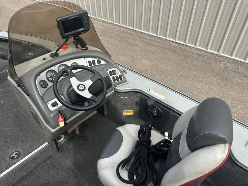 Slide: The Image of Lund 1800 Pro-V SE 2007 - 6