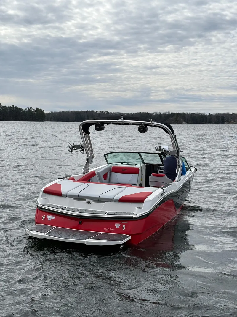 Slide: The Image of MasterCraft NXT22 2018 - 2