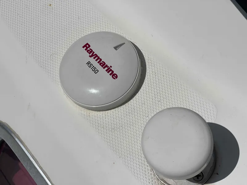 Slide: The Image of Hunter 45 Center Cockpit 2006 - 50