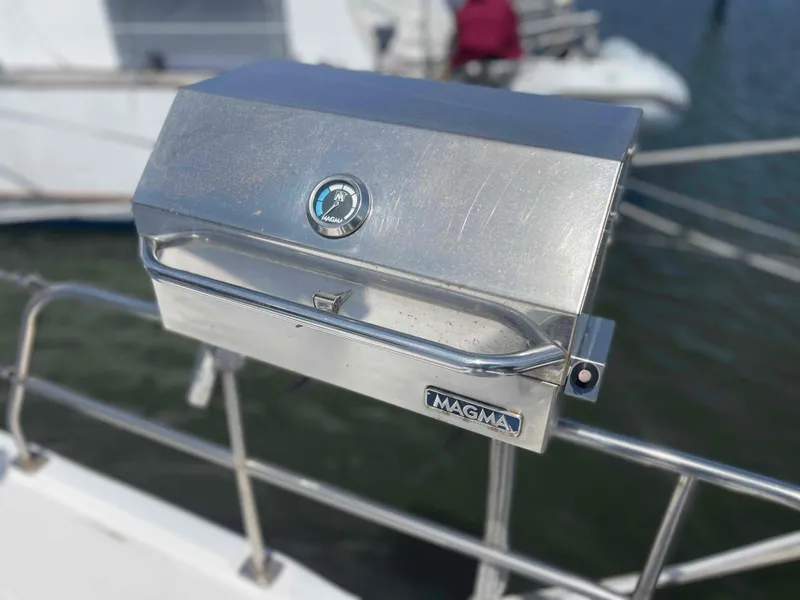 Slide: The Image of Hunter 45 Center Cockpit 2006 - 52