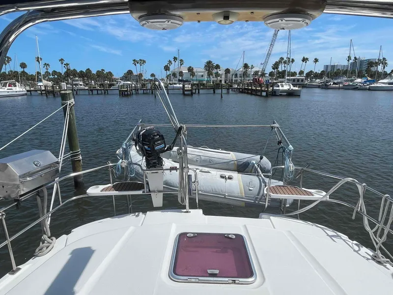 Slide: The Image of Hunter 45 Center Cockpit 2006 - 53