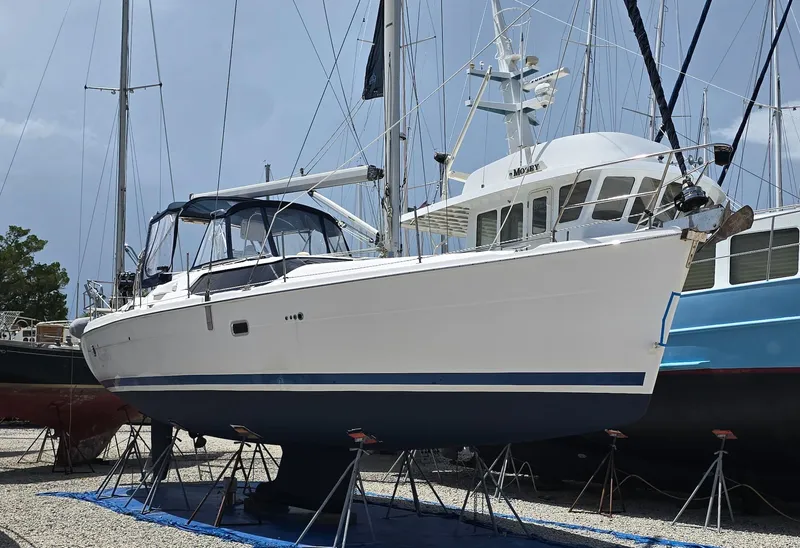 Slide: The Image of Hunter 45 Center Cockpit 2006 - 69