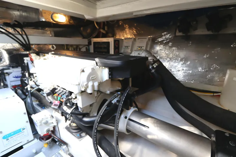 Slide: The Image of Cruisers Yachts 45 Cantius 2015 - 84