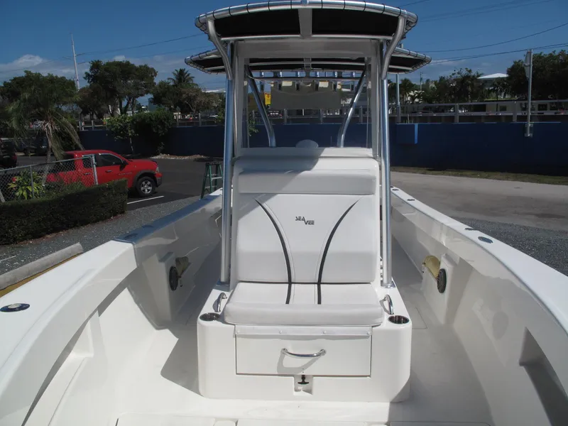 Slide: The Image of SeaVee 290B 2018 - 10