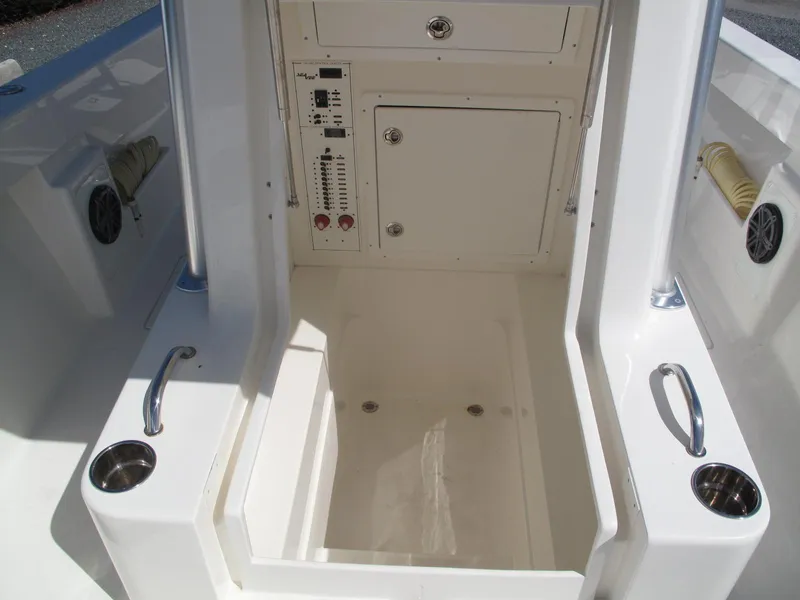 Slide: The Image of SeaVee 290B 2018 - 11