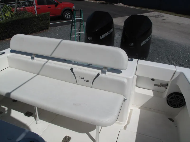 Slide: The Image of SeaVee 290B 2018 - 6